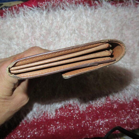 Louis Vuitton Monogram Embossed Coated Canvas Leather Classic Sarah Wallet - Picture 3 of 16